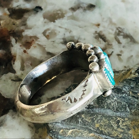 VTG ZUNI NEEDLEPOINT STERLING TURQUOISE CUFF, RING, BROOCH/PENDANT & EARRINGS - Picture 11 of 16